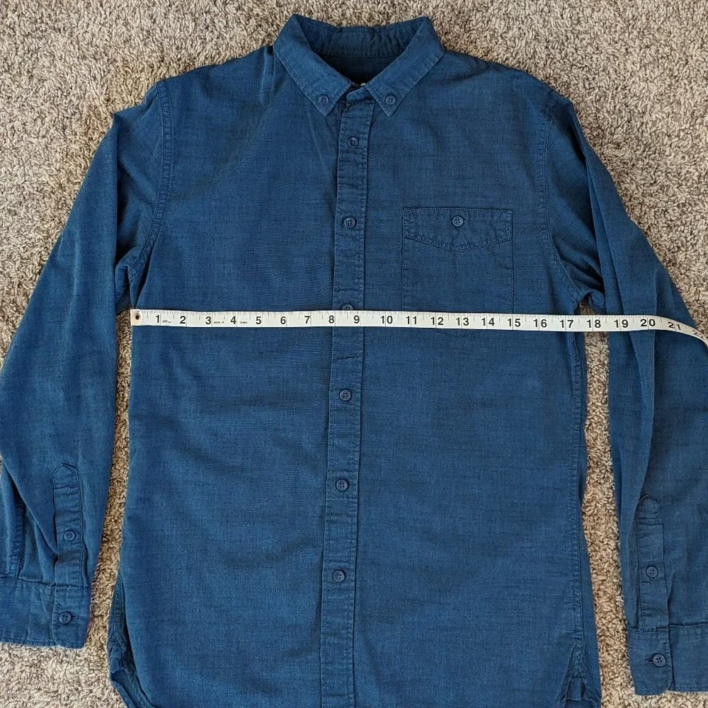 Mossimo Supply Co. Button Down - Picture 4 of 6